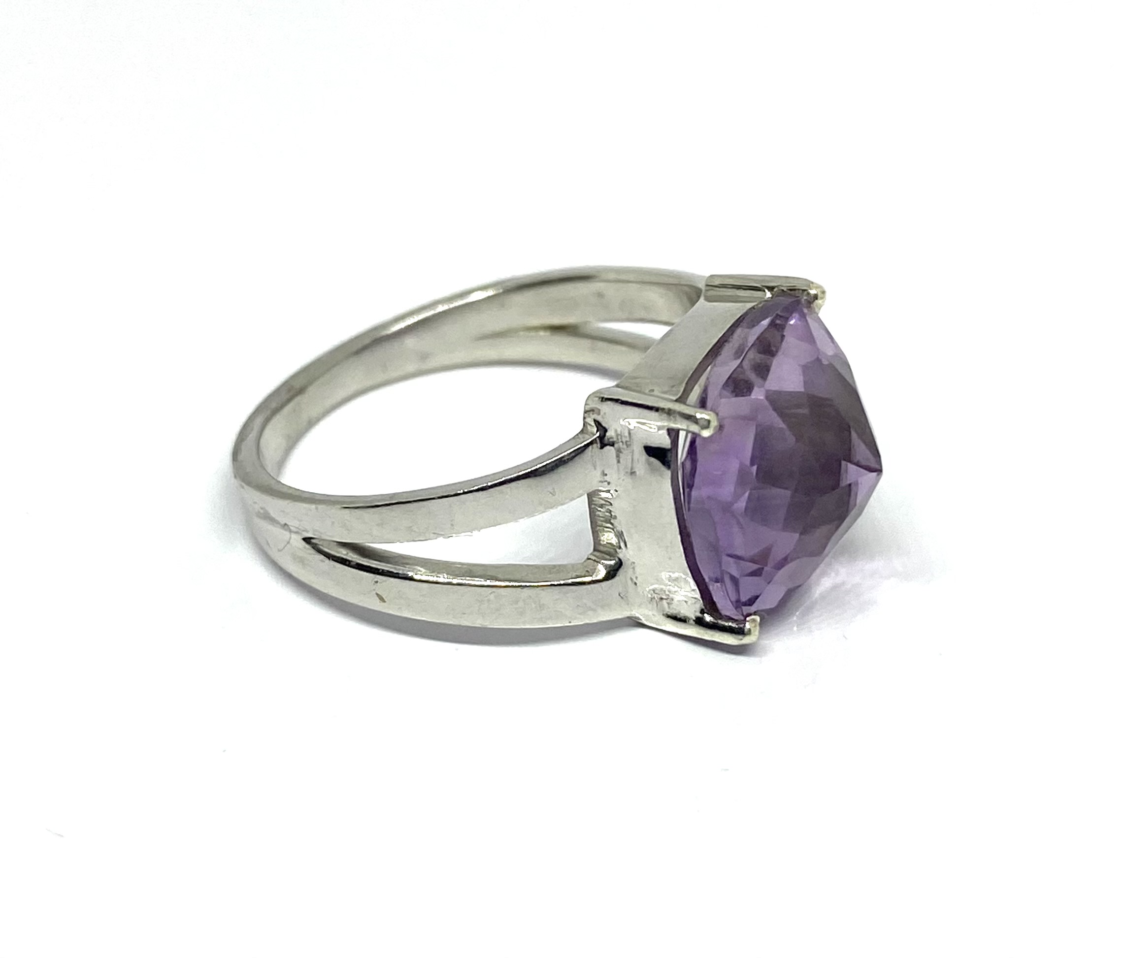 Faceted Amethyst Cushion Ring in Silver - Image 4
