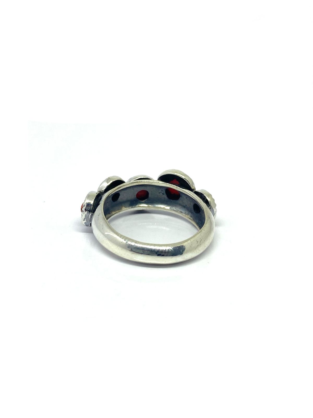 Elegant Round Shape Coral Accent Ring - Image 3