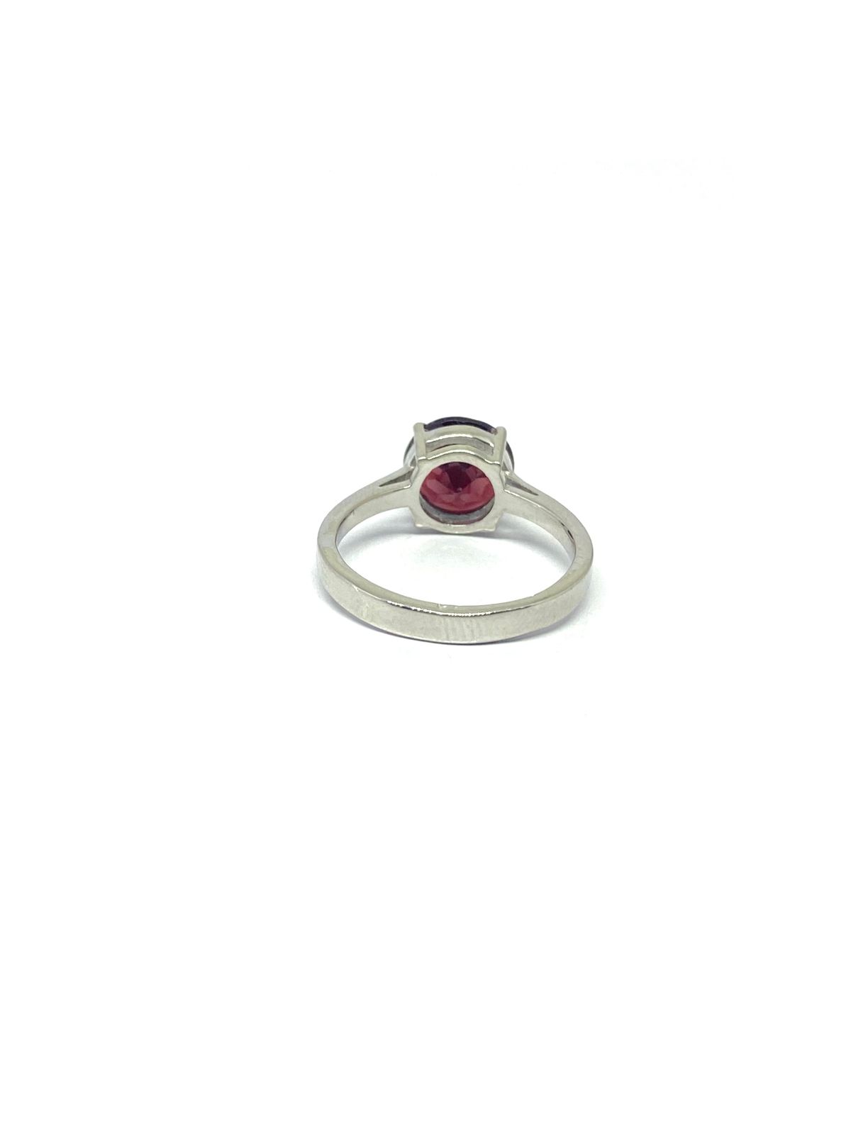 Elegant Ring with Deep Red Garnet Gemstone - Image 4